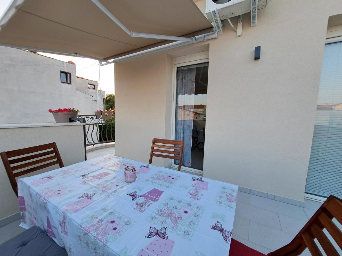 Guesthouse Emma Zadar Eksteriør bilde